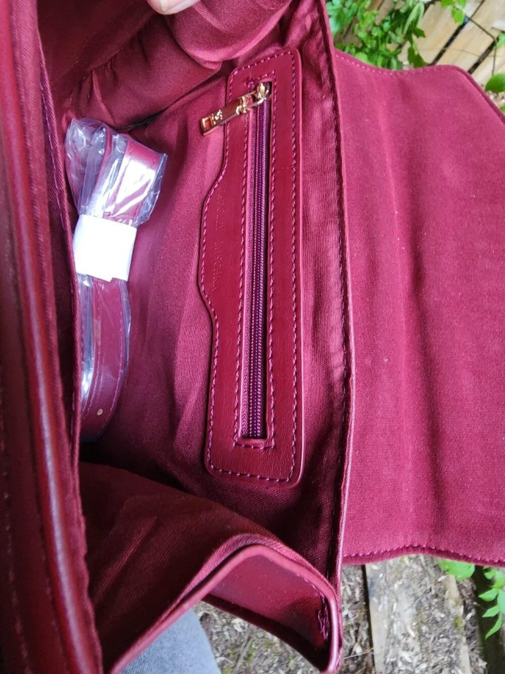 *NWT* Badgley Mischka Burgandy Purse - crossbody or top handle - Picture 9 of 16